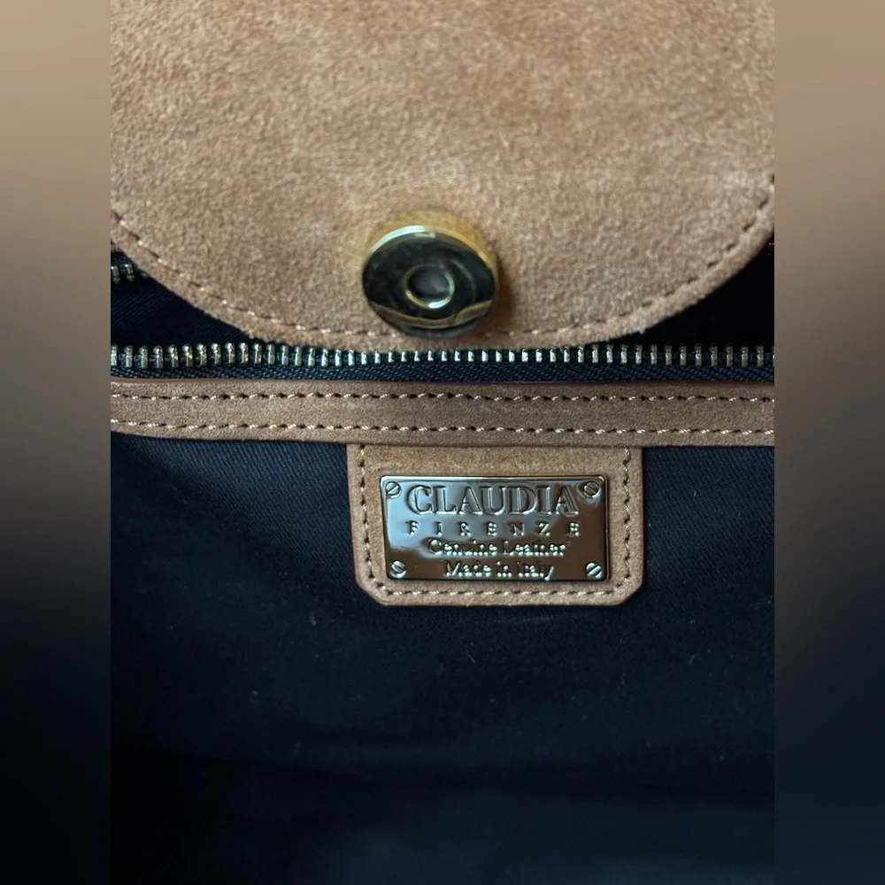 Claudia Firenze Suede Camel Bag NWT w/Shoulder Strap - Picture 8 of 17